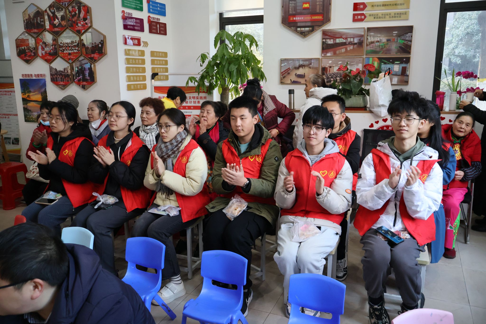 关于南特与当地慈善机构合作，开展社区服务的信息