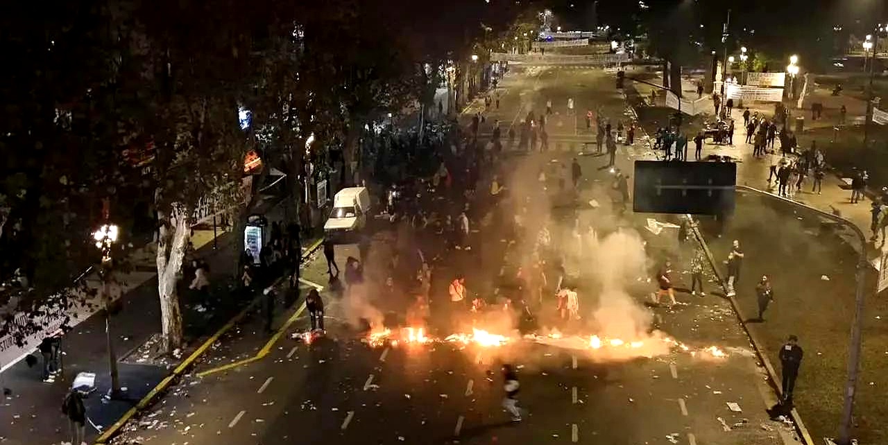 开云-包含南安普顿主场惨败，保级形势岌岌可危的词条