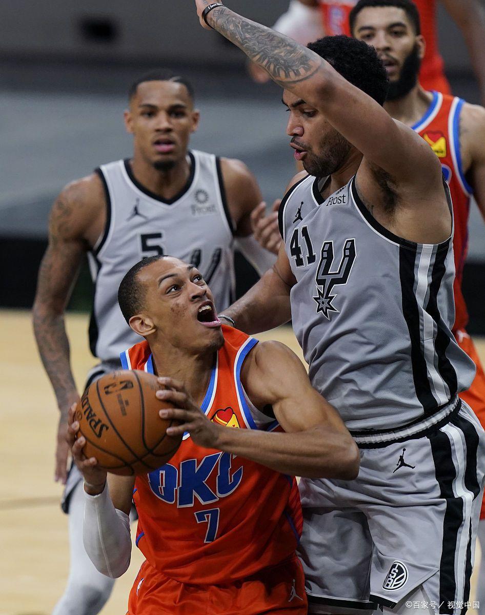 开云体育入口-爵士客场战胜黄蜂，球队整体发挥稳定