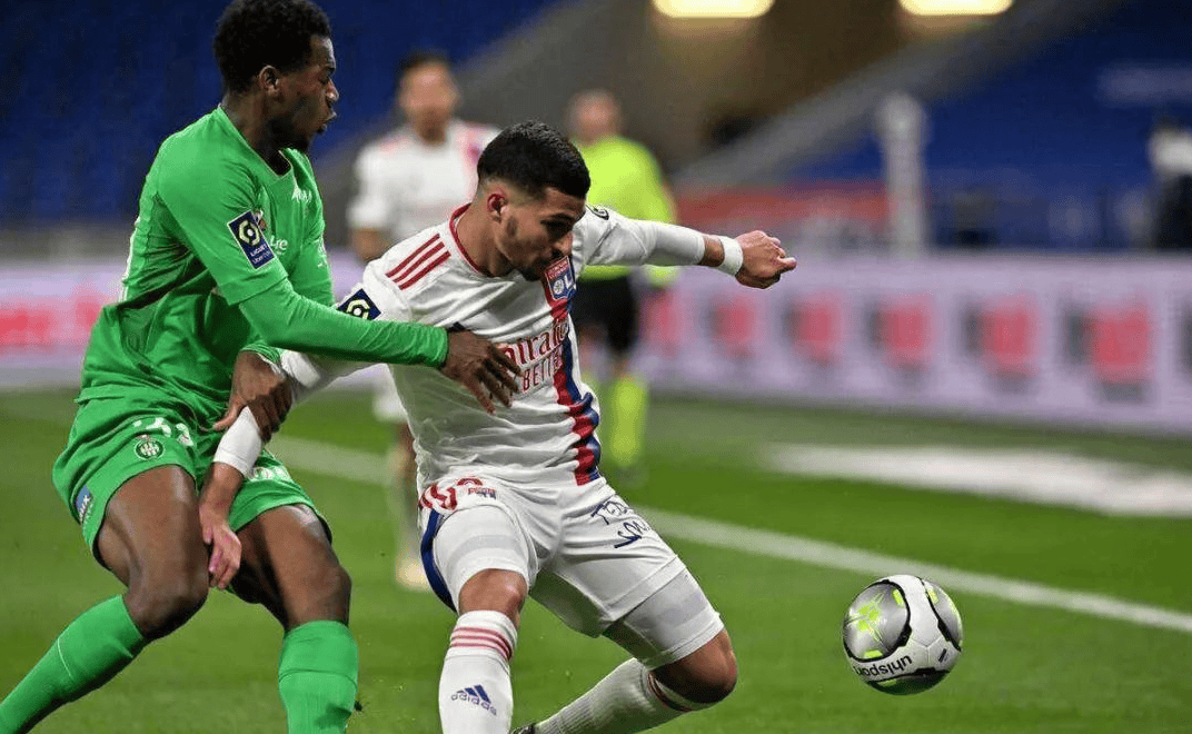 里尔主场击败对手，保持中游位置的简单介绍