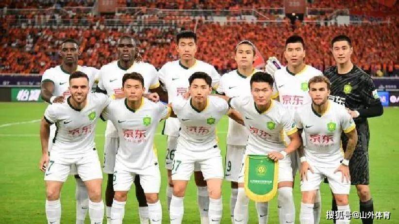 包含北京国安遭遇惨败，保级前景堪忧的词条