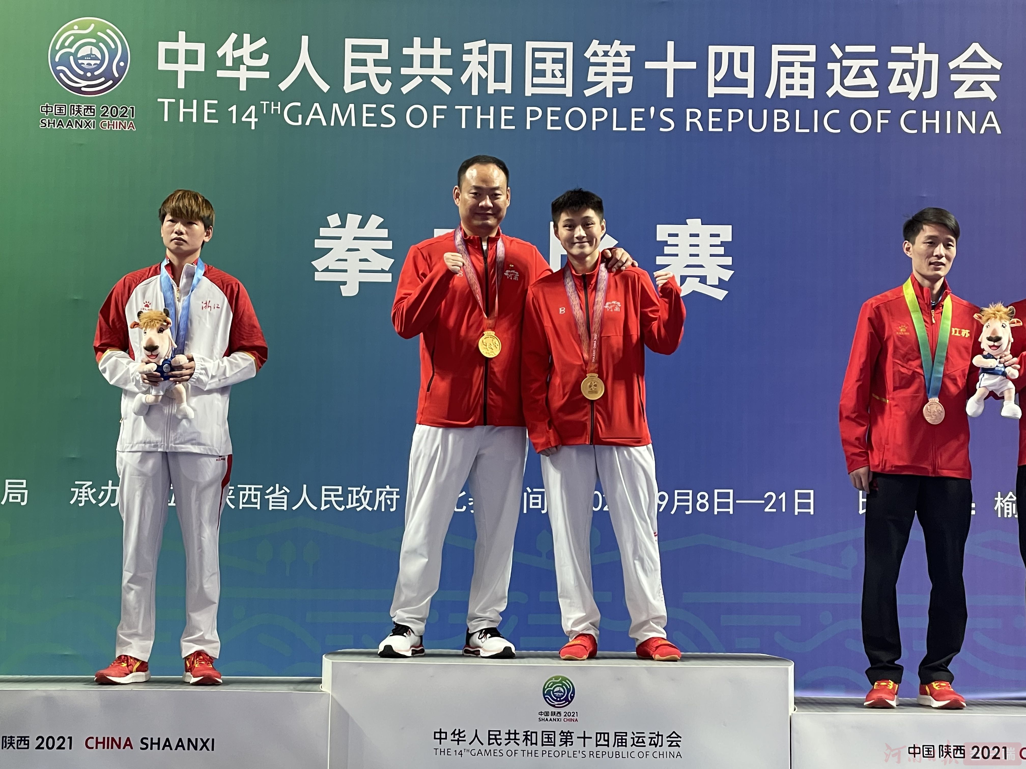 包含拳击再创历史，冠军实至名归的词条