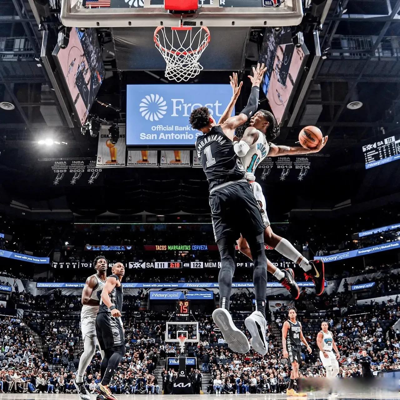 开云官网-包含步行者碾压掘金,武切维奇状态火热的词条