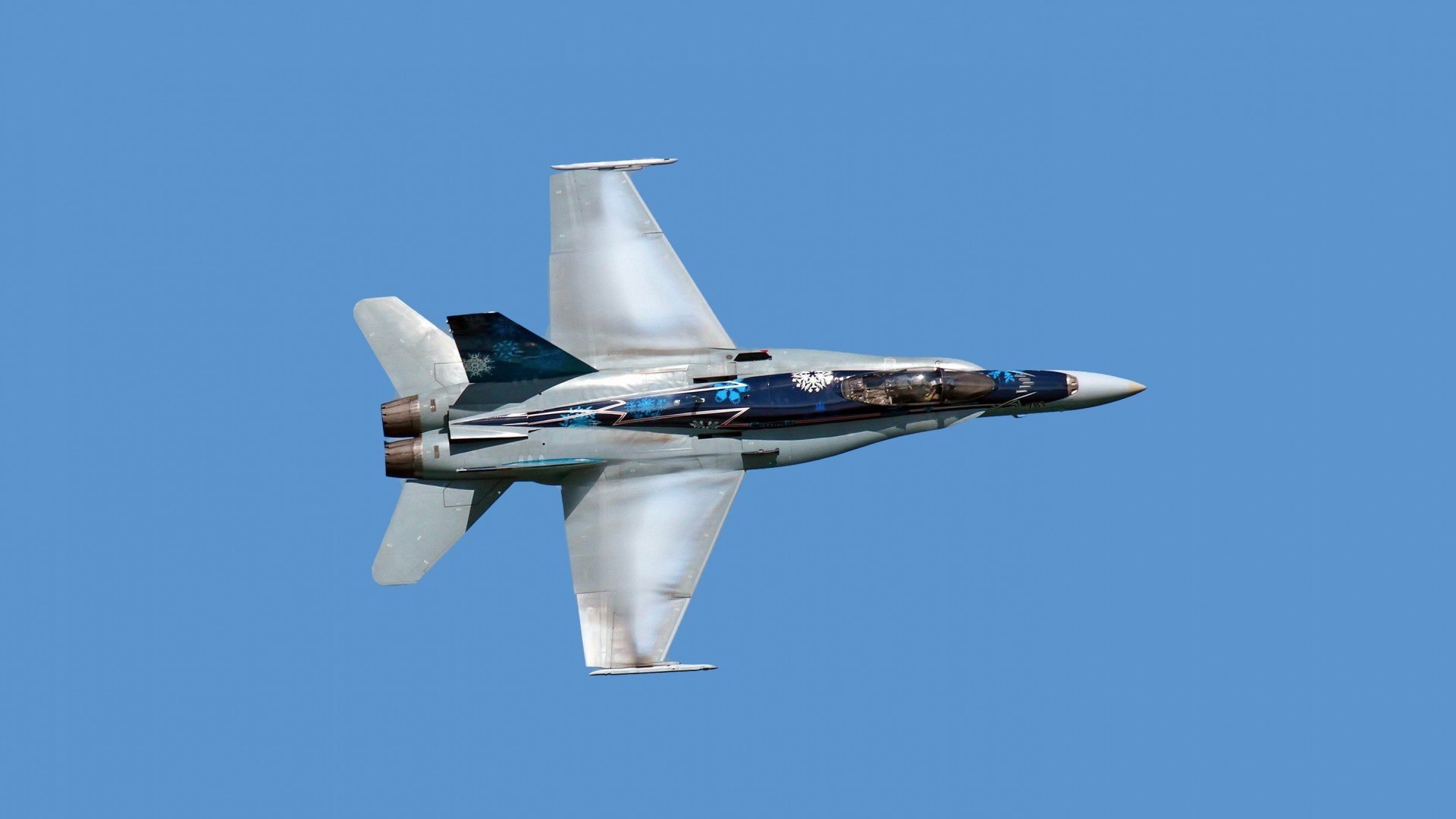 冰冷到灼热，范弗利特用一记记三分审判对手，救赎自己