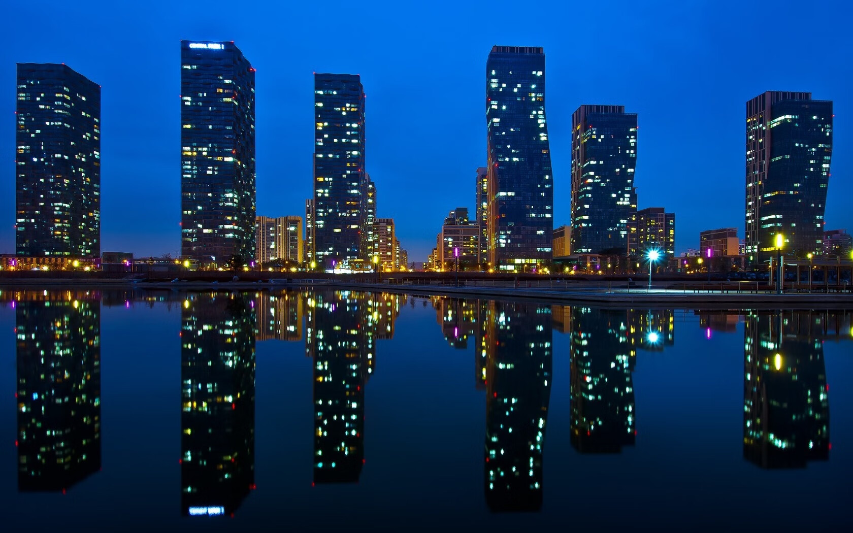 开云官网-冰与火之歌，范弗利特寒焰燃尽独行侠，爵士团队篮球奏响狂胜乐章