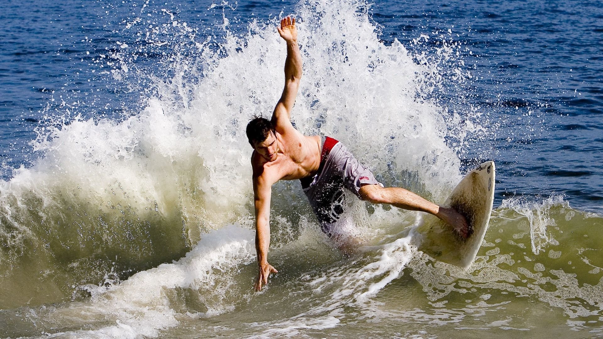 从毁灭边缘到罚球线，世界排名之战，莫兰特在寂静中完成自我救赎