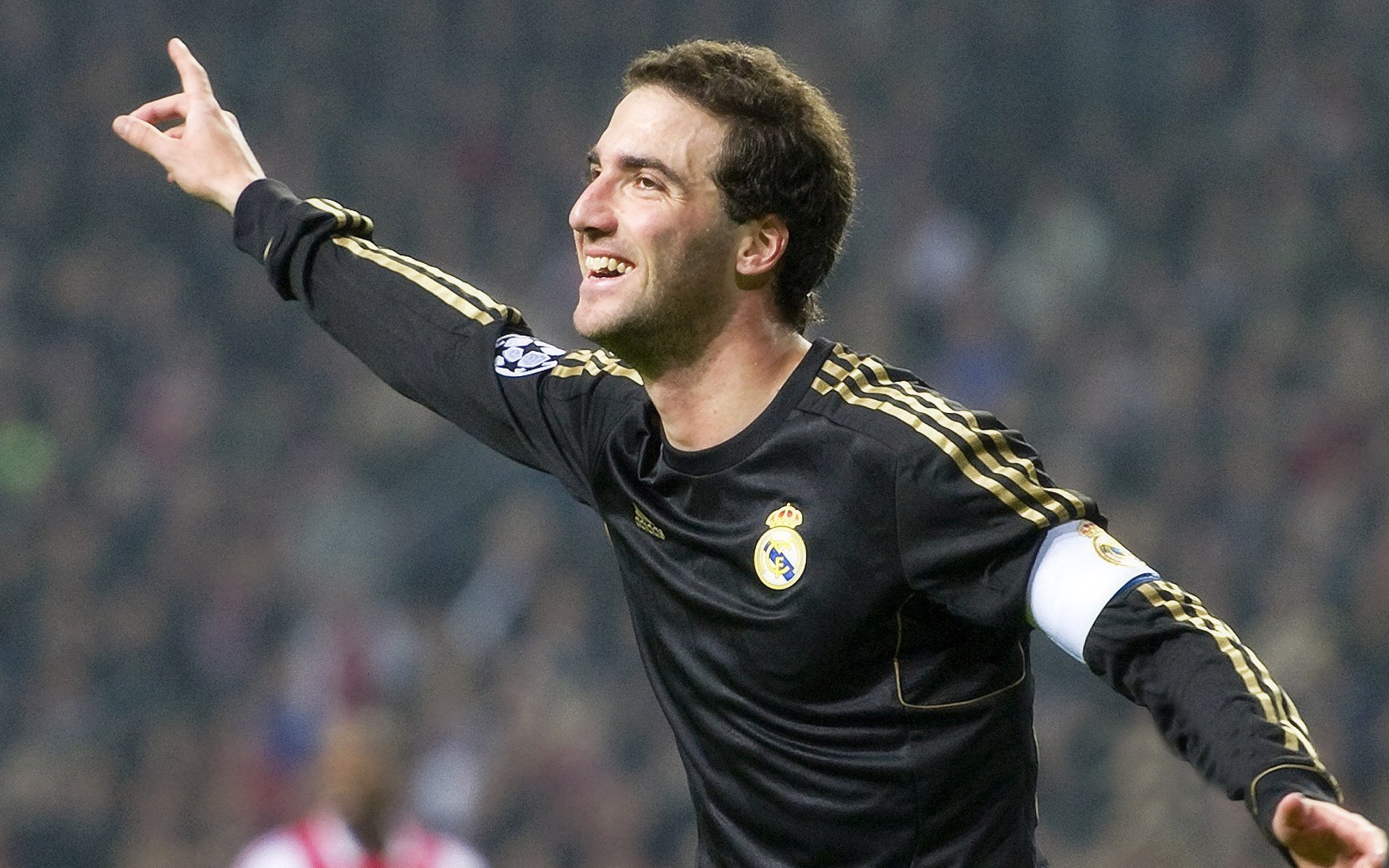 狂飙突进的闪电风暴，戈麦斯如入无人之境，巴黎单节轰垮雷恩